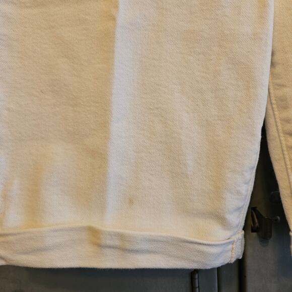 Levis ladies white denim cuffed hem shorts size 32 - Picture 7 of 7